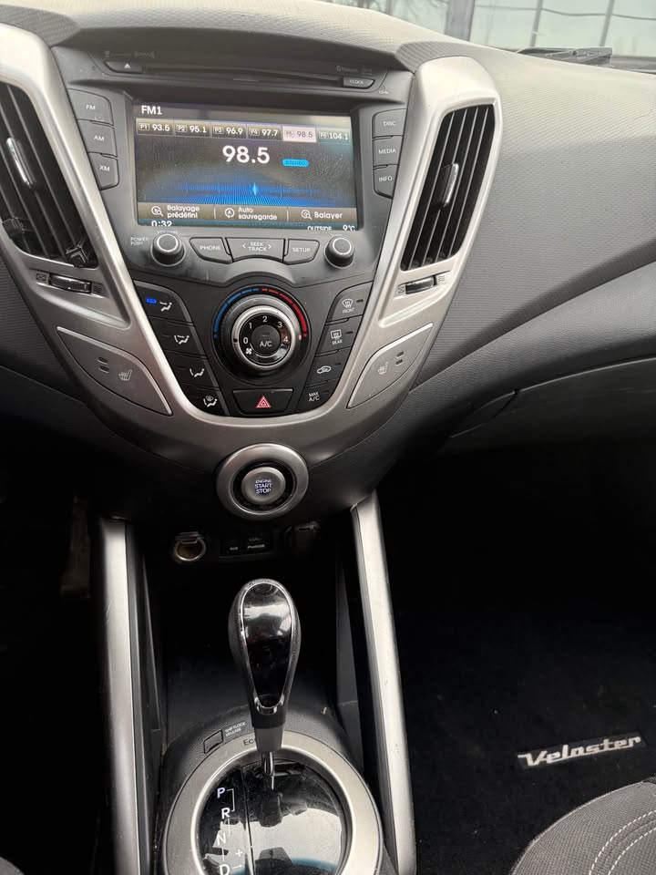 2012 Hyundai veloster