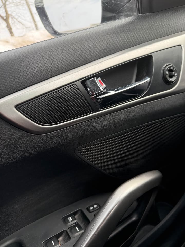 2012 Hyundai veloster